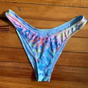 High leg bikini bottoms